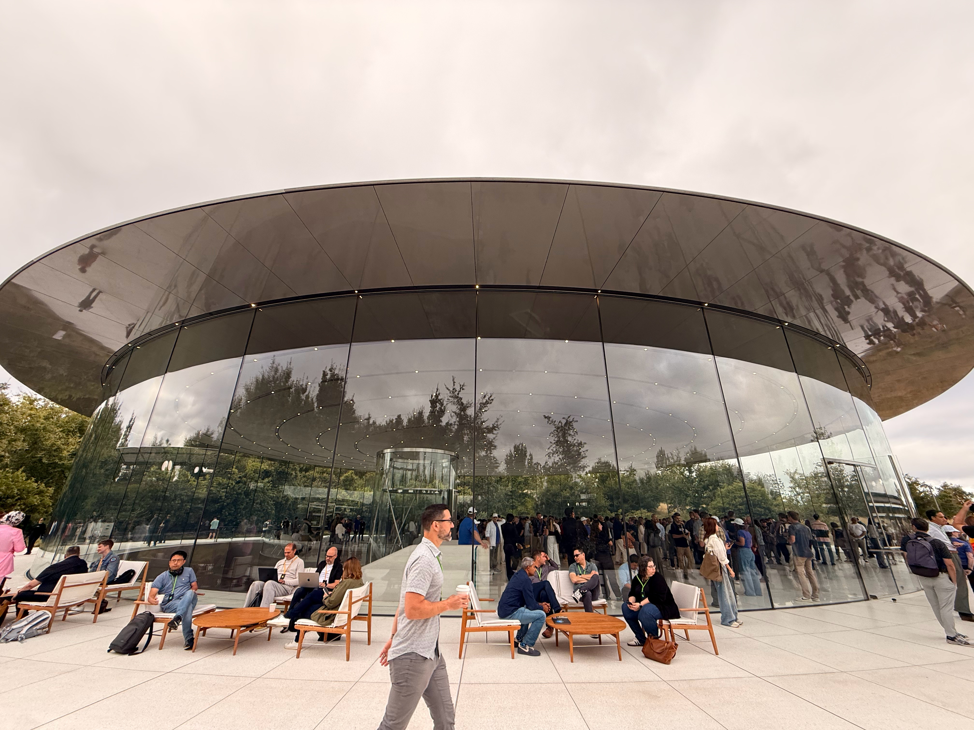 今天这个天气好，不热[笑cry] ​​​