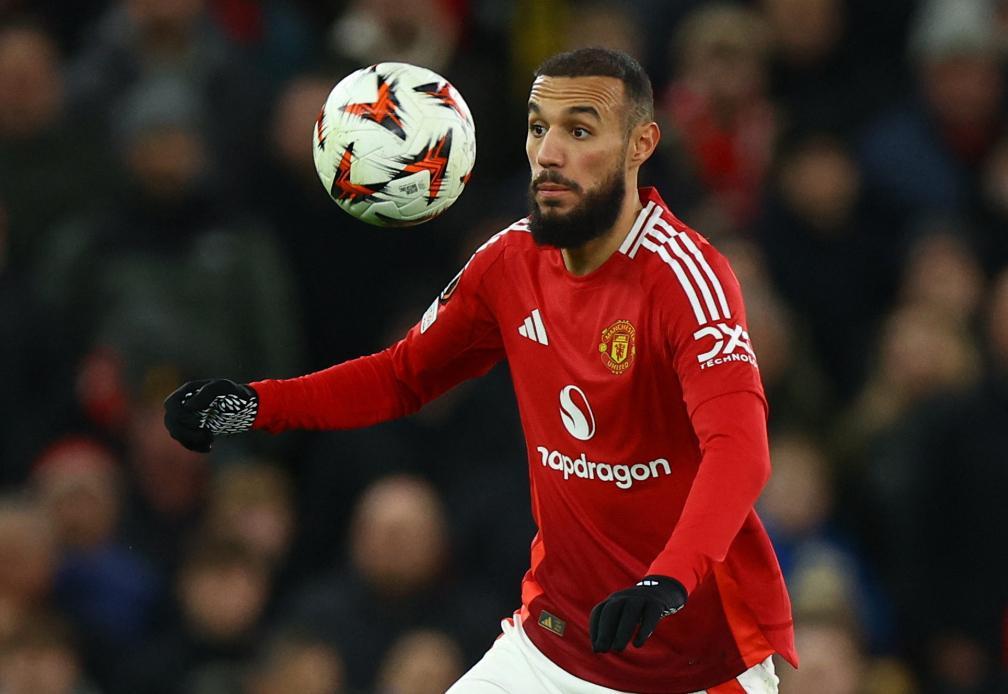 马兹拉维：进攻或防守角色我都很喜欢，我没有特别的偏好11月23日讯 曼联后卫马兹