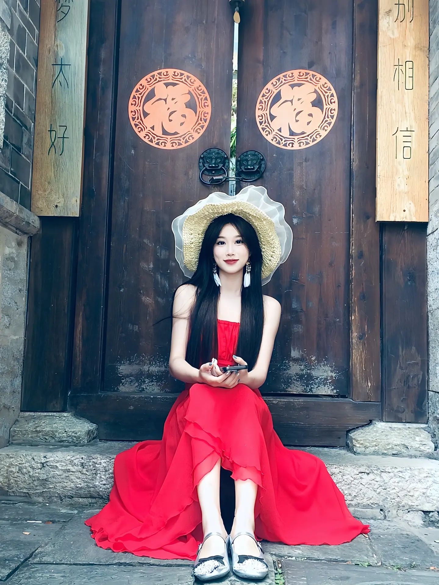 古城和红裙子太配啦