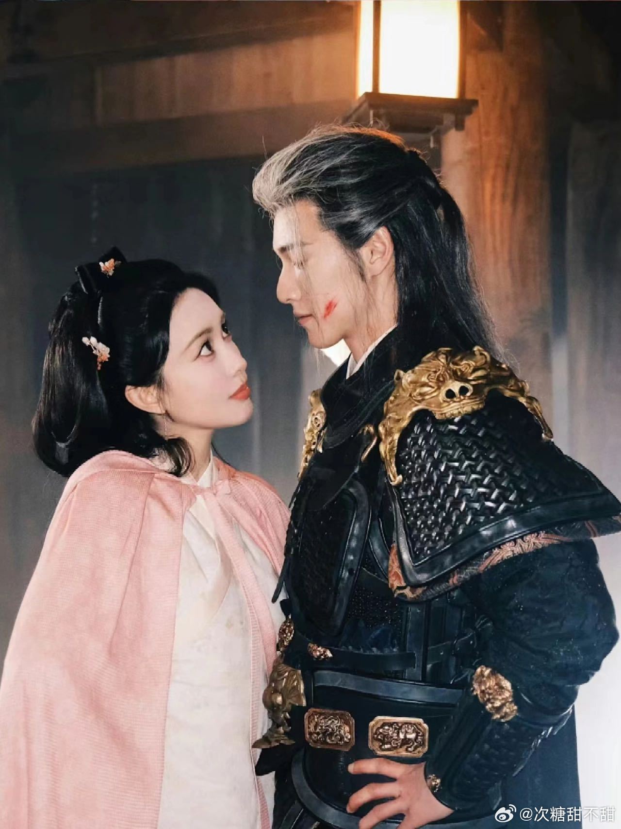 感觉宋墨爽到了  宋墨这尾巴都要翘到天上去了，满心满眼都是“老婆喜欢我”，暗爽哥