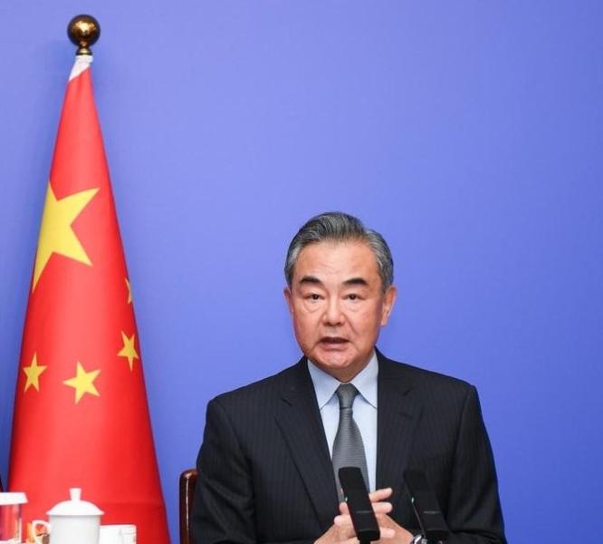 着急，芬兰主动找中国
 
北京时间1月6日晚，中国外交部长王毅应约和芬兰外长瓦尔