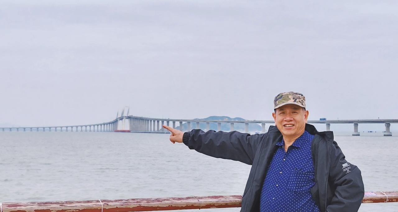自驾南澳岛，打卡南澳大桥✨！汕头旅行 它全长约 11.08 公里，横跨海面，如蜿