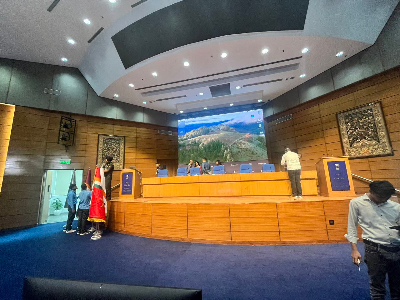 当地时间上午10点(北京时间12：30)，印度军方将发布关于打击巴基斯坦的“辛多