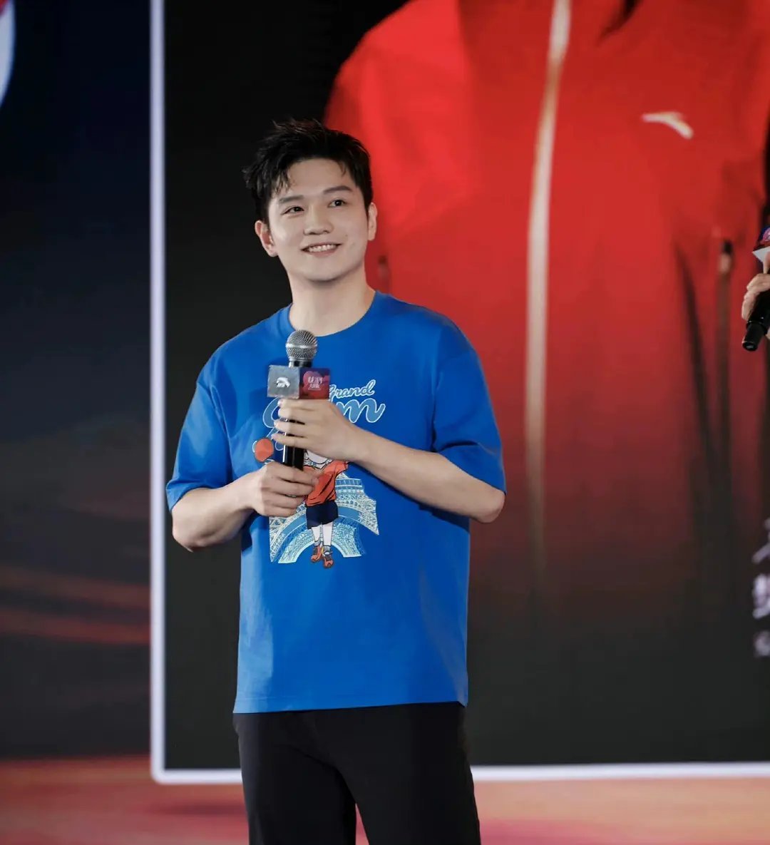 樊振东也太像郑业成了!! ​​​