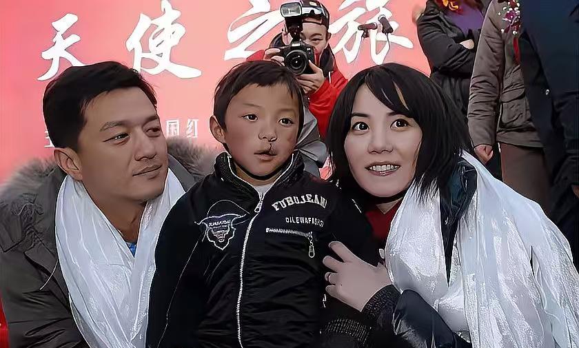 生意屡败的他，却让一万个孩子重获微笑

李亚鹏的名字，最近总与“经营困境”“欠债