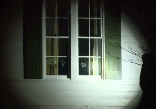 突发！美副总统万斯住所遭袭击，绑架马杜罗后果显现？
 
当地时间1月5日凌晨，美