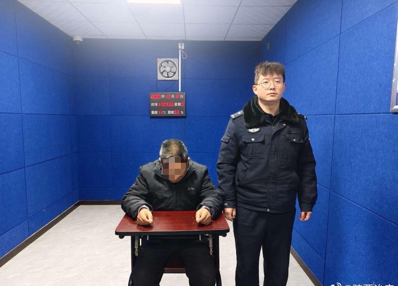 【莫当电诈“工具人”！依法处理一名“两卡”违法行为人】12月12日，咸阳武功大庄