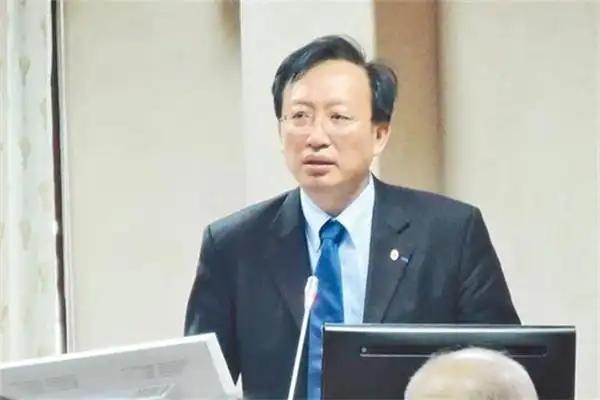 就在刚刚，

台“外交部”发布声明，

3月3日，中东战火升温，针对是否撤侨，台