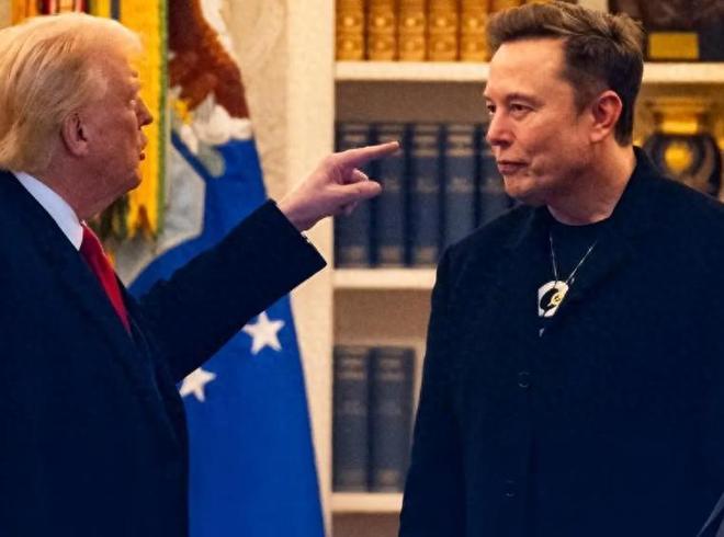 泰勒格林的遭遇，马斯克深有体会！

随着特朗普宣布正式撤回对众议员泰勒格林的支持