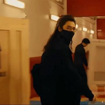 此沙彼沙  看《捕风追影》，此沙演的双胞胎兄弟超有看点，演技简直爆棚！ ​​​