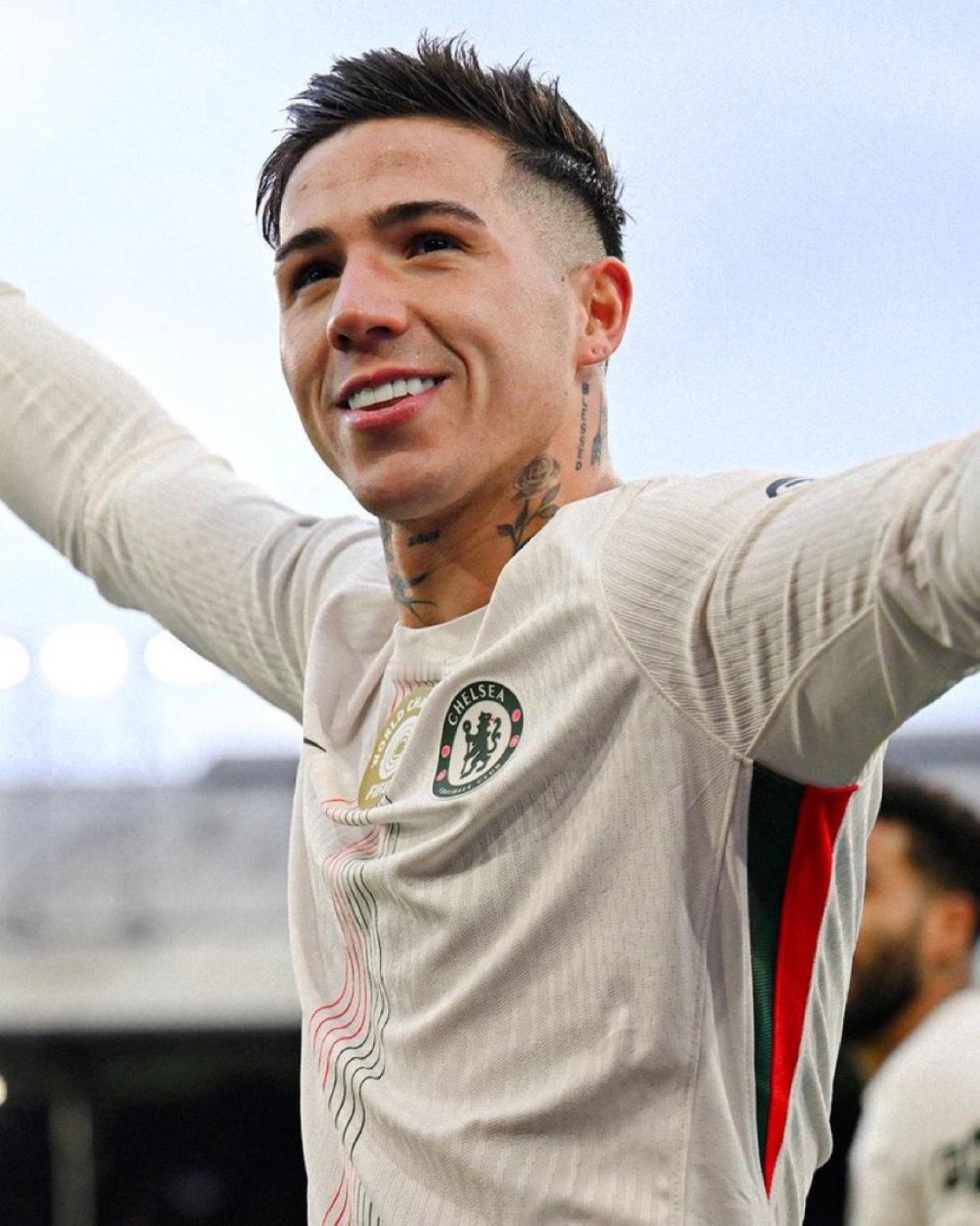 皇家马德里有意在今年夏天引进恩佐切尔西的要价是1亿皇马