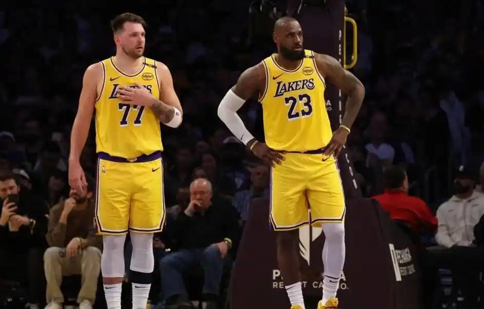 詹姆斯为何喜欢跟东契奇打球，因为东契奇能够给詹姆斯带来总冠军的希望。
  就像这