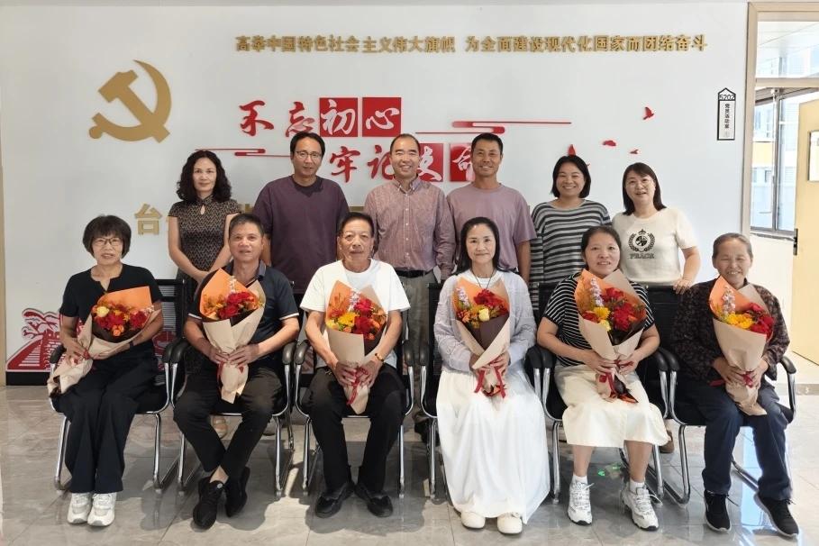 浙江椒江区下陈中学重阳节退休教师主题活动，特邀金久中医院院长吴一波开展《三高的防
