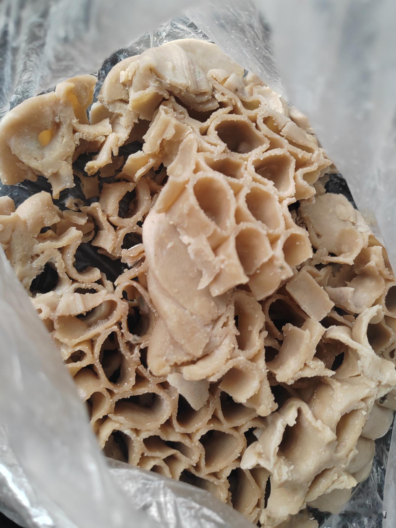 暖心的一幕，却让我无法言语，真不知道该感谢他，还是该怪他呢？

孩子想要吃碗秃和