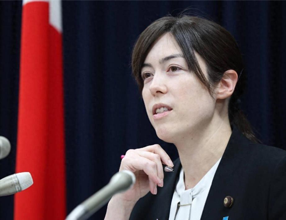 爹是美国人也拦不住！日本这位混血女大臣，要对外国人“动真格”

近期，有着美国父