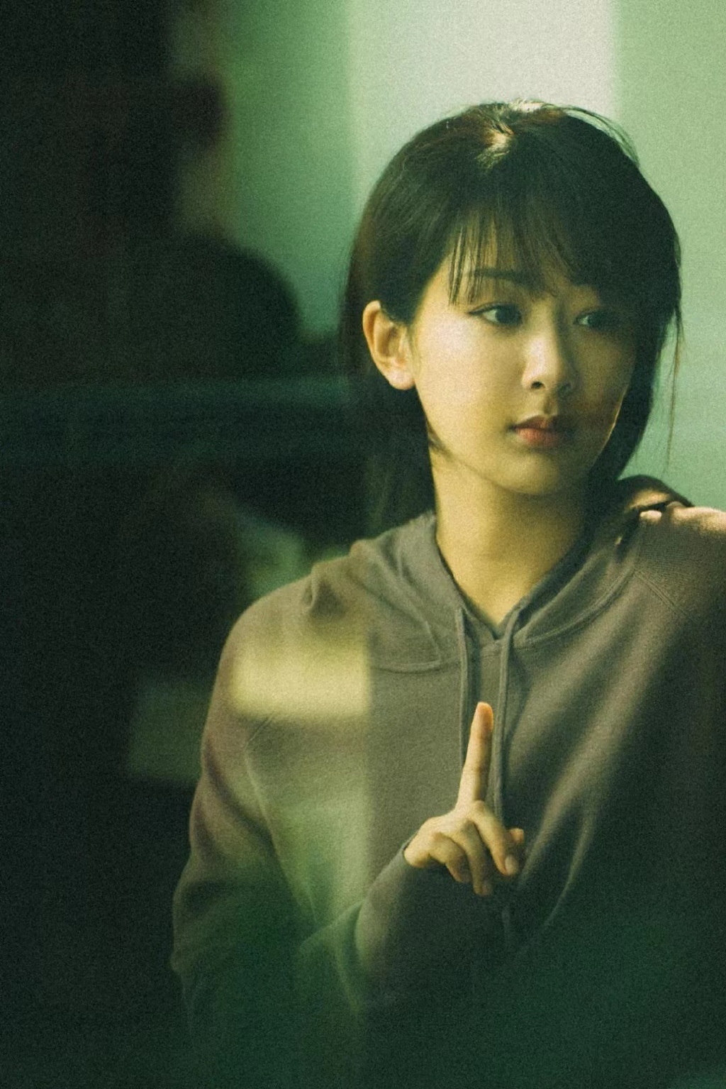 #路人夸杨紫好看##杨紫女心理师# 要继续追逐天光，奔向美好。好好利用时间去尝试