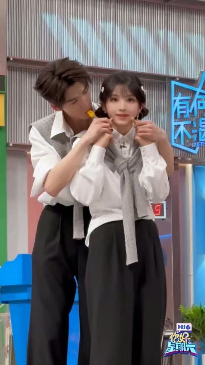 张凌赫田曦薇hi6互动张凌赫戳田曦薇梨涡 张凌赫田曦薇hi6互动，戳梨涡什么的也