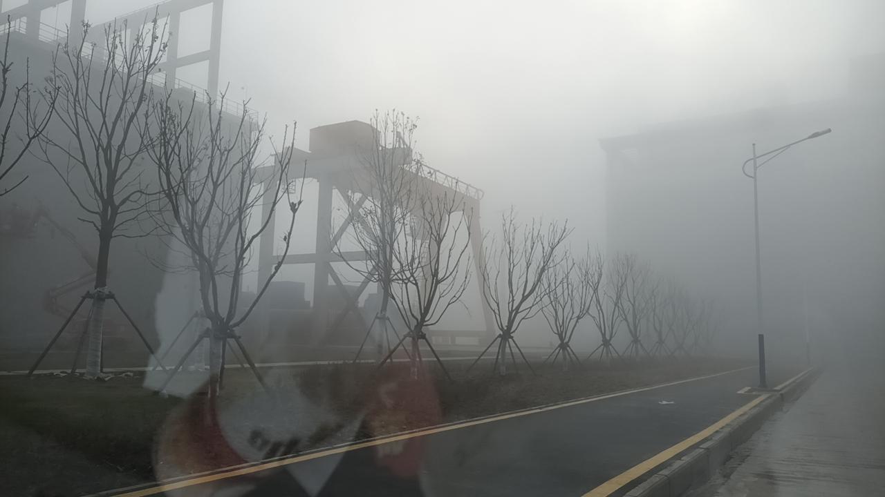 有人说，祝你新的一年里，勇敢追梦，不怕失败。因为，梦想不灭，人生才有意义。有人愿