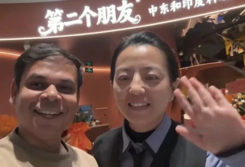 网红丹丹和丈夫开印度餐厅有新情况，没人查没人封全靠有爱心网友
网红丹丹和丈夫在保