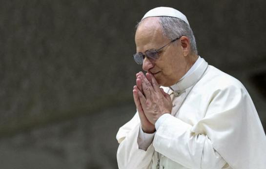 罗马教皇利奥十四世在梵蒂冈周日弥撒布道时表示：“俄罗斯对乌克兰的持续袭击，让平民