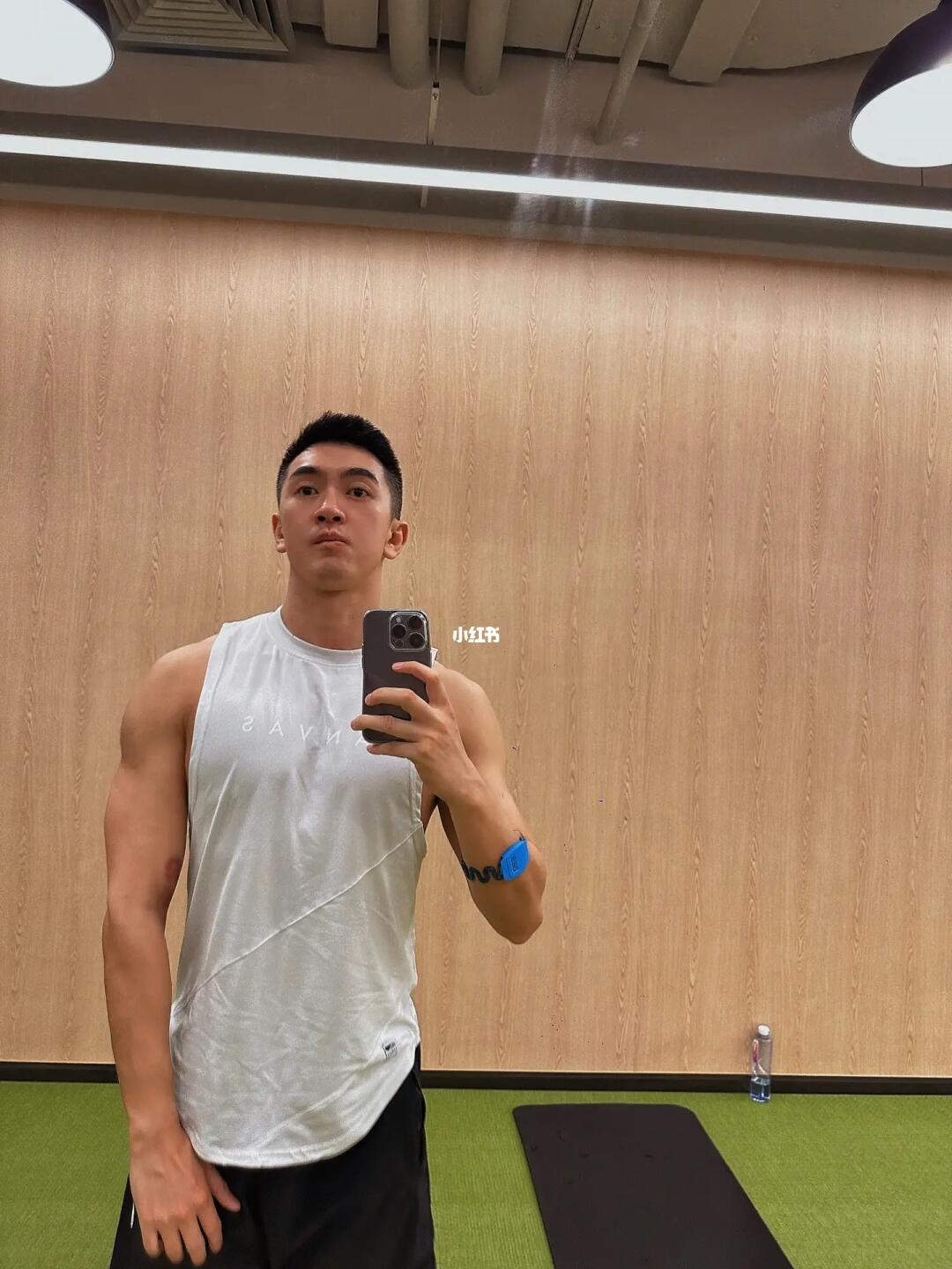 十一月男孩，hello你好 年底冲刺 金秋🌟