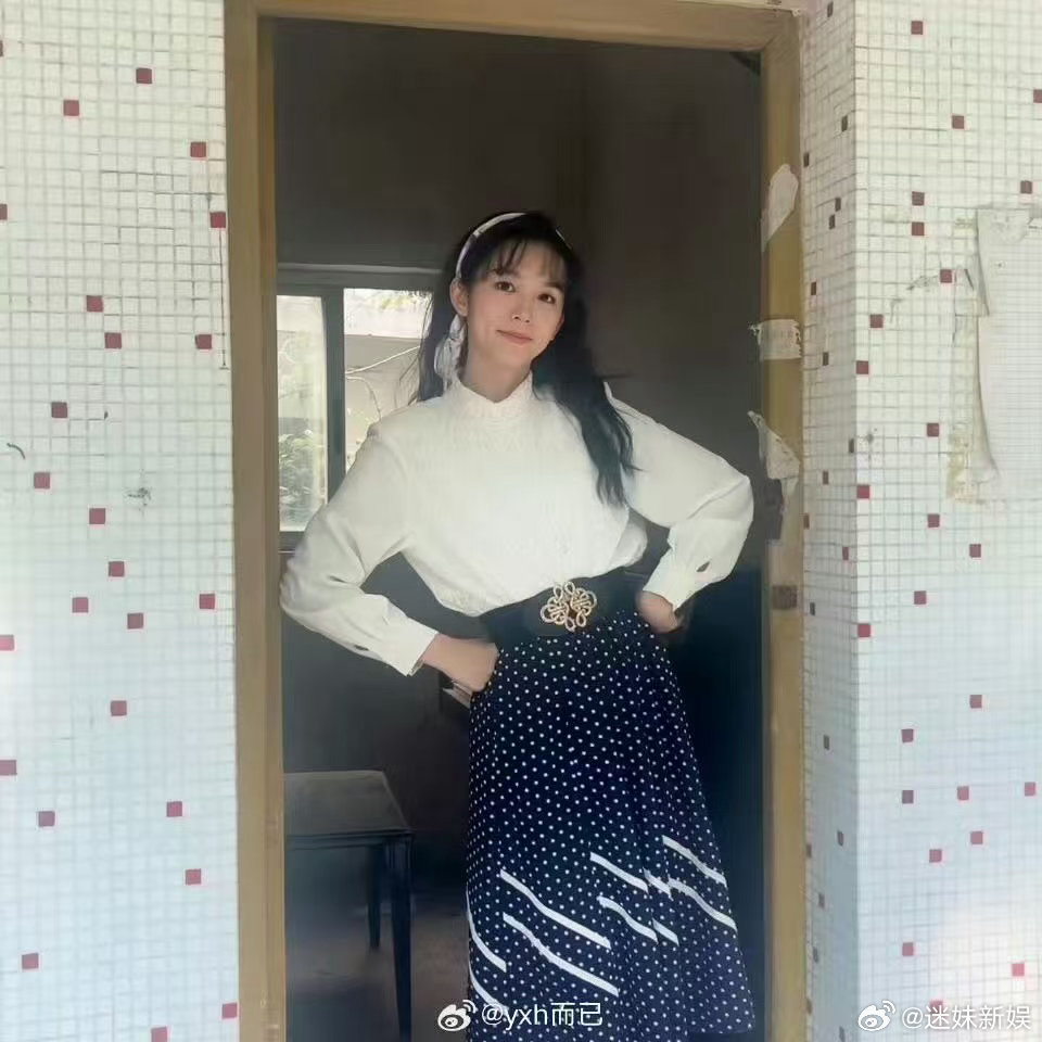 周也毛利兰真人化周也毛利兰复古造型周也毛利兰复古造型，太美了吧，