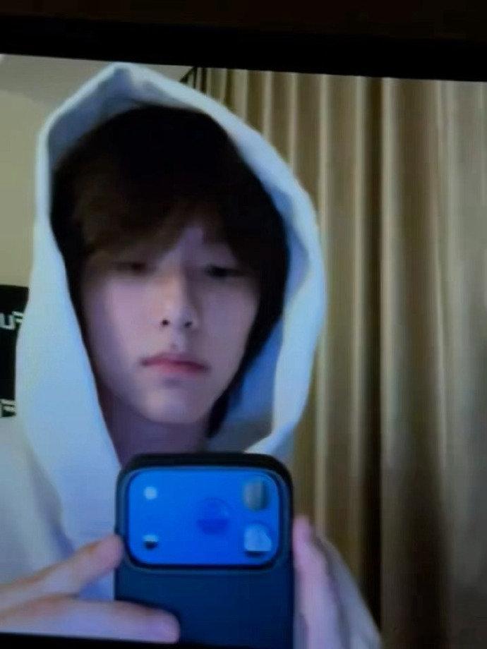 马柏全演我放假马柏全别太宠粉！连续两天营业！！还是素颜自拍！大学生放寒假精神状态