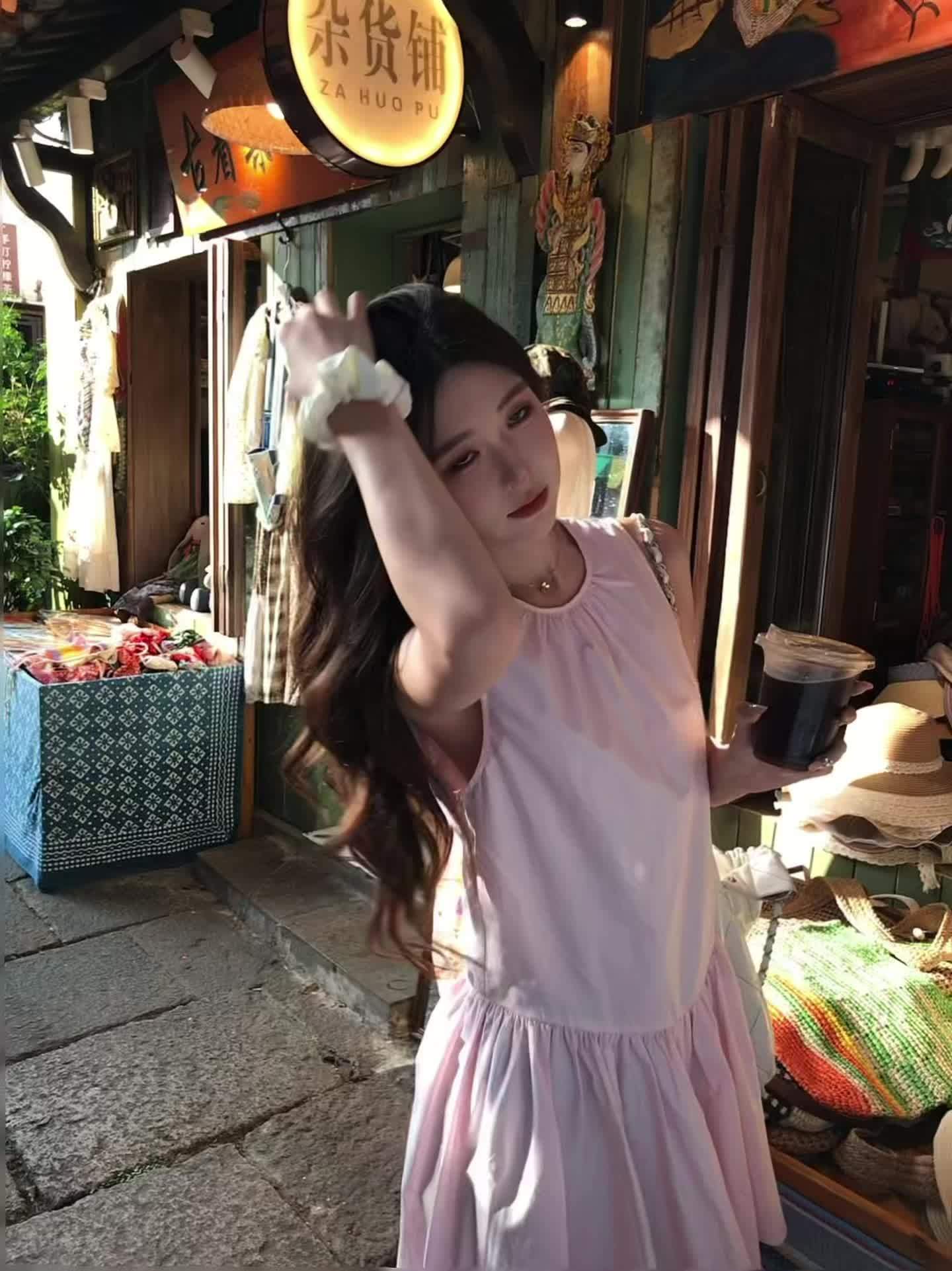 號不要让我看见你，不然见一次喜欢一次 
