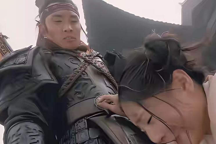 水浒传里所谓的好汉，全是些打家劫舍的强盗土匪，一群乌合之众，放在今天哪一个不够死