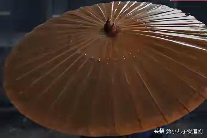 清明上河图密码：看懂温悦靠卖伞置宅子，才知“伞”的用途不一般 
