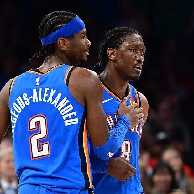 布克在采访中谈到了雷霆队强硬的防守“雷霆的防守秘密逐渐人尽皆知了。他们会迫使对手