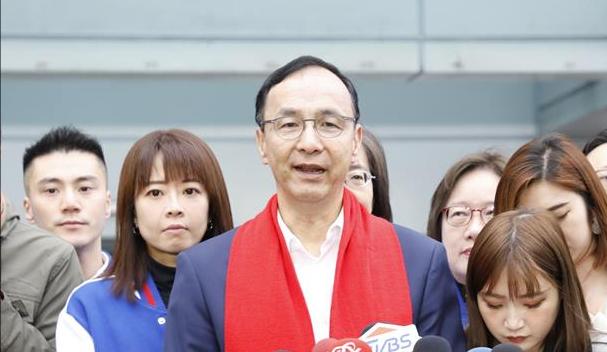国民党今天举办元旦“升旗”典礼，国民党主席朱立伦炮轰，民进党候选人赖清德从心里就