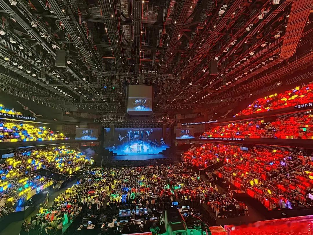 今天灯牌谁赢了？top演唱会