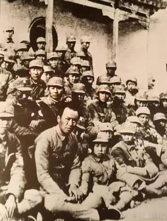 中将师长的“无间道”：潜入敌营8年又3月，死前只想两字“归队”网页链接