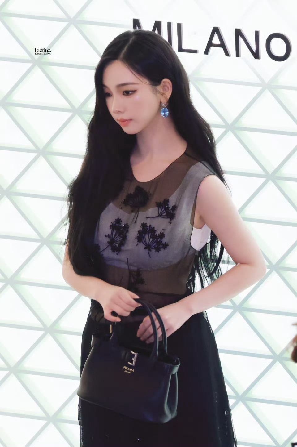 PRADA女王 ©️水印 ​​​