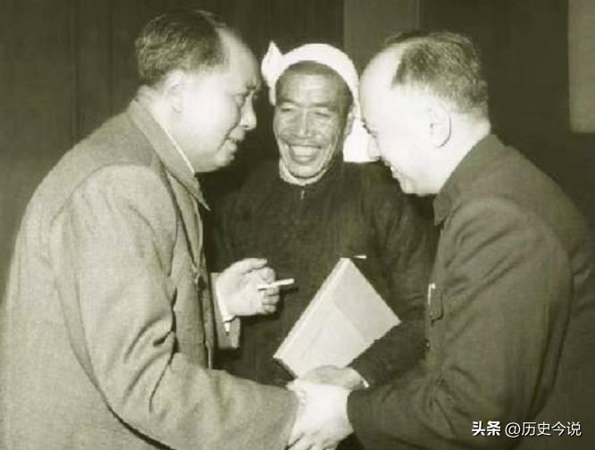 农民副总理陈永贵：住进钓鱼台，毛主席为何执意让他搬离？
 
阅读此文前，诚邀您点