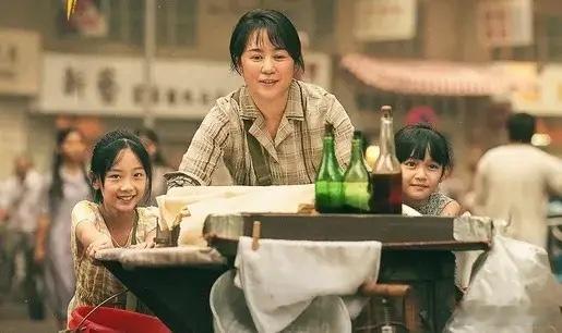 《水饺皇后》预测票房一直在掉，评分也从7.0掉到6.6了，它绝对不是一部烂片，也