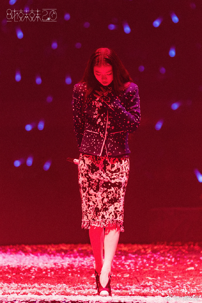 单依纯纯妹妹2.0演唱会新生代里难得靠唱功站稳脚跟的歌手，巡演一路收获满满好评，