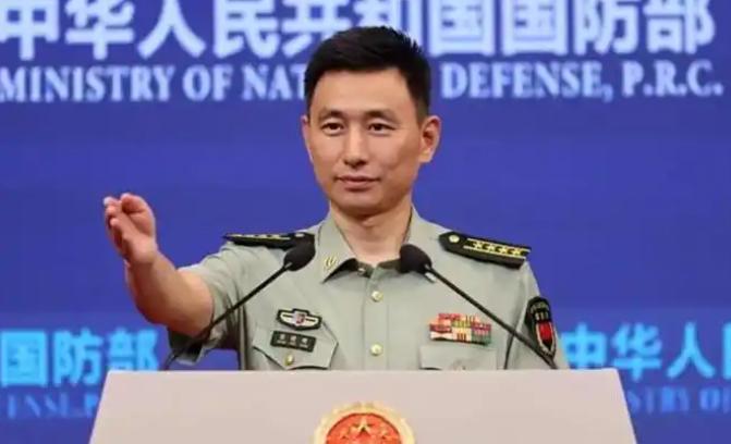 中国国防部正式宣布， 10月27日，中国国防部正式宣布：中国驻菲律宾使馆"国防武