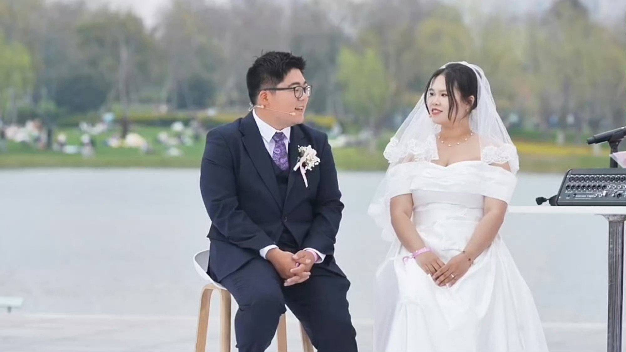 上海浦东举办集体婚礼今天被“山盟海誓 爱在浦东”集体婚礼甜晕！100对新人在世博