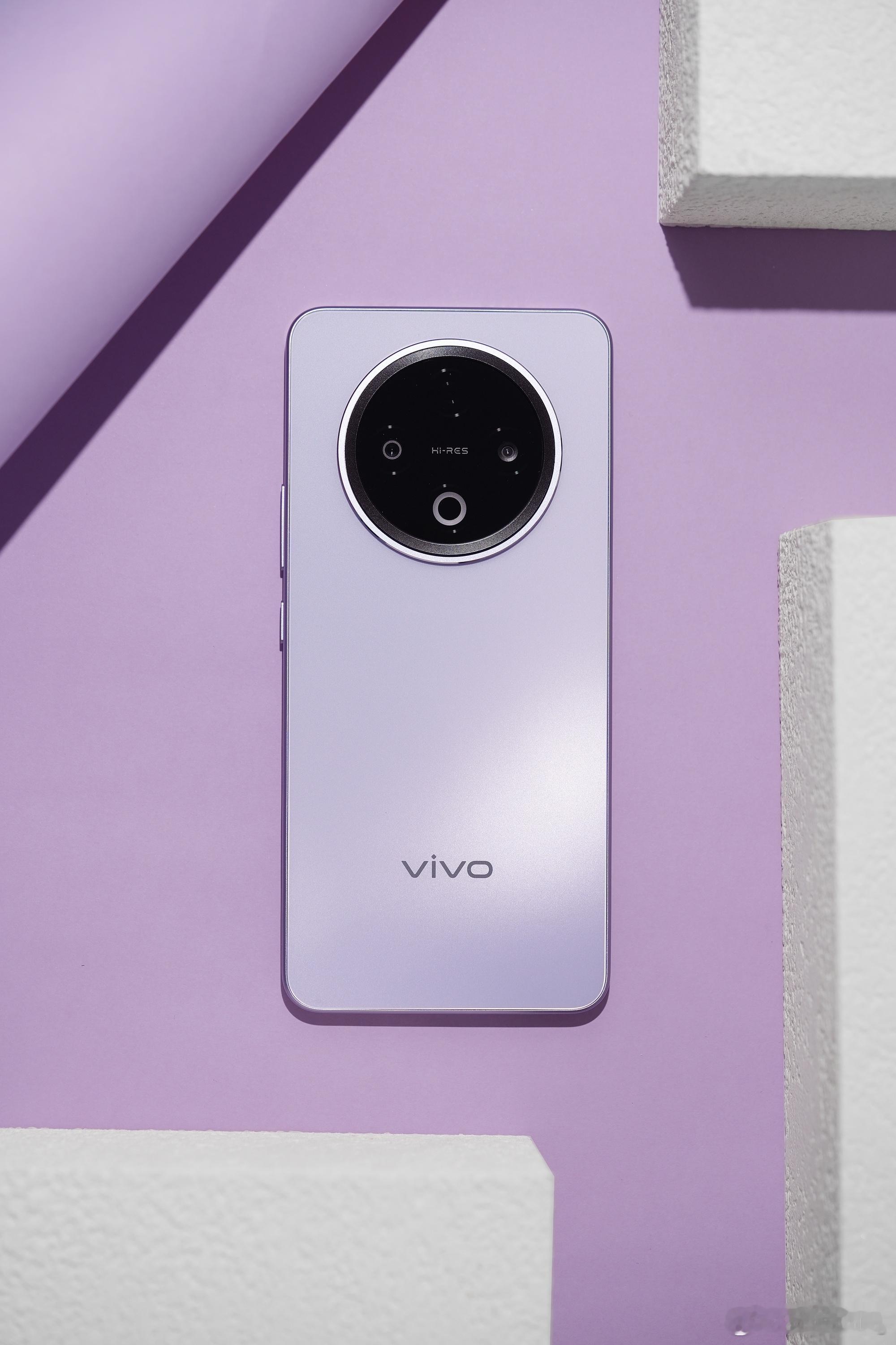 分享几张vivo Y500「龙晶紫」图赏～vivo Y500堪称续航与耐用的“双