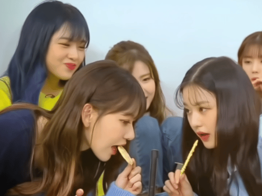 一般不说别人性压抑，因为我这个很是正经的人嗑起cp来他俩在我脑子里也老惨了！ 