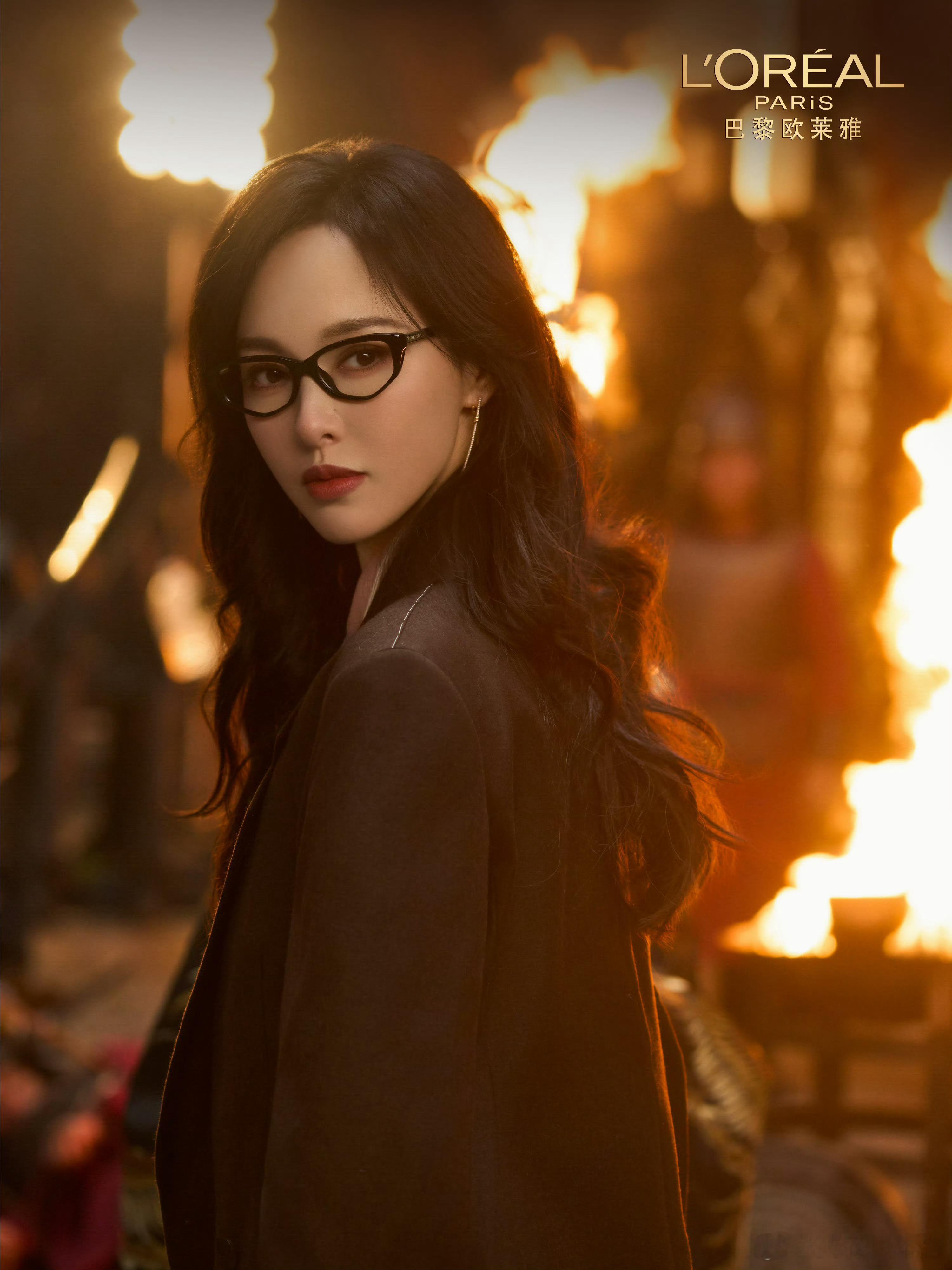 唐嫣代言品牌新广～一套图，像汪小姐像曲梦又像林展翘！丰富的角色气质 