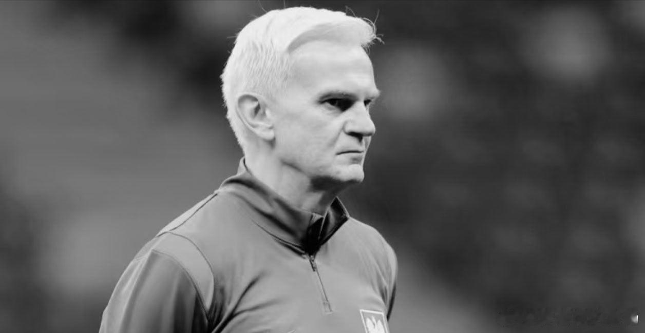 波兰国家队助教晨跑时晕倒去世 49岁亚采克·马杰拉离世波兰足球界突传噩耗。当地时