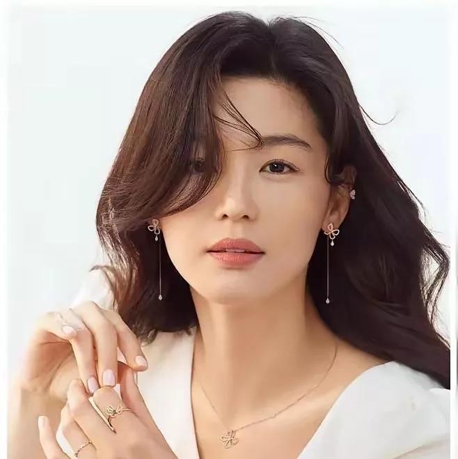 优雅甜美的时尚穿搭，展现迷人气质！显气质穿搭风格 显气质感穿搭 大方优雅穿搭 精