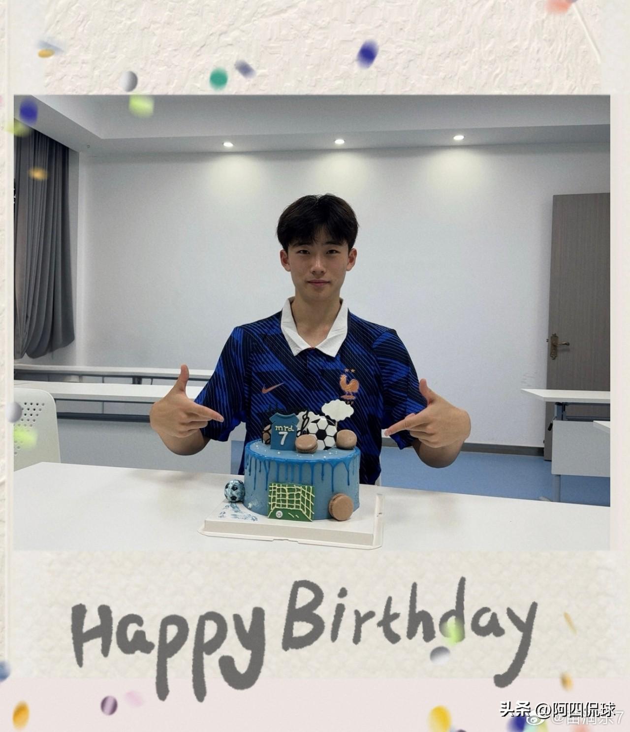 19岁正在涨球的年纪竟然还在踢业余联赛苏超，U19国青队主力边锋苗润东的境况有点
