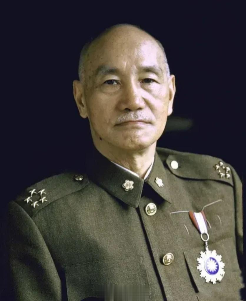 台湾省五星上将蒋中正，他自己封的，我都想不出他指挥过，哪场可圈可点的战役。 ​​