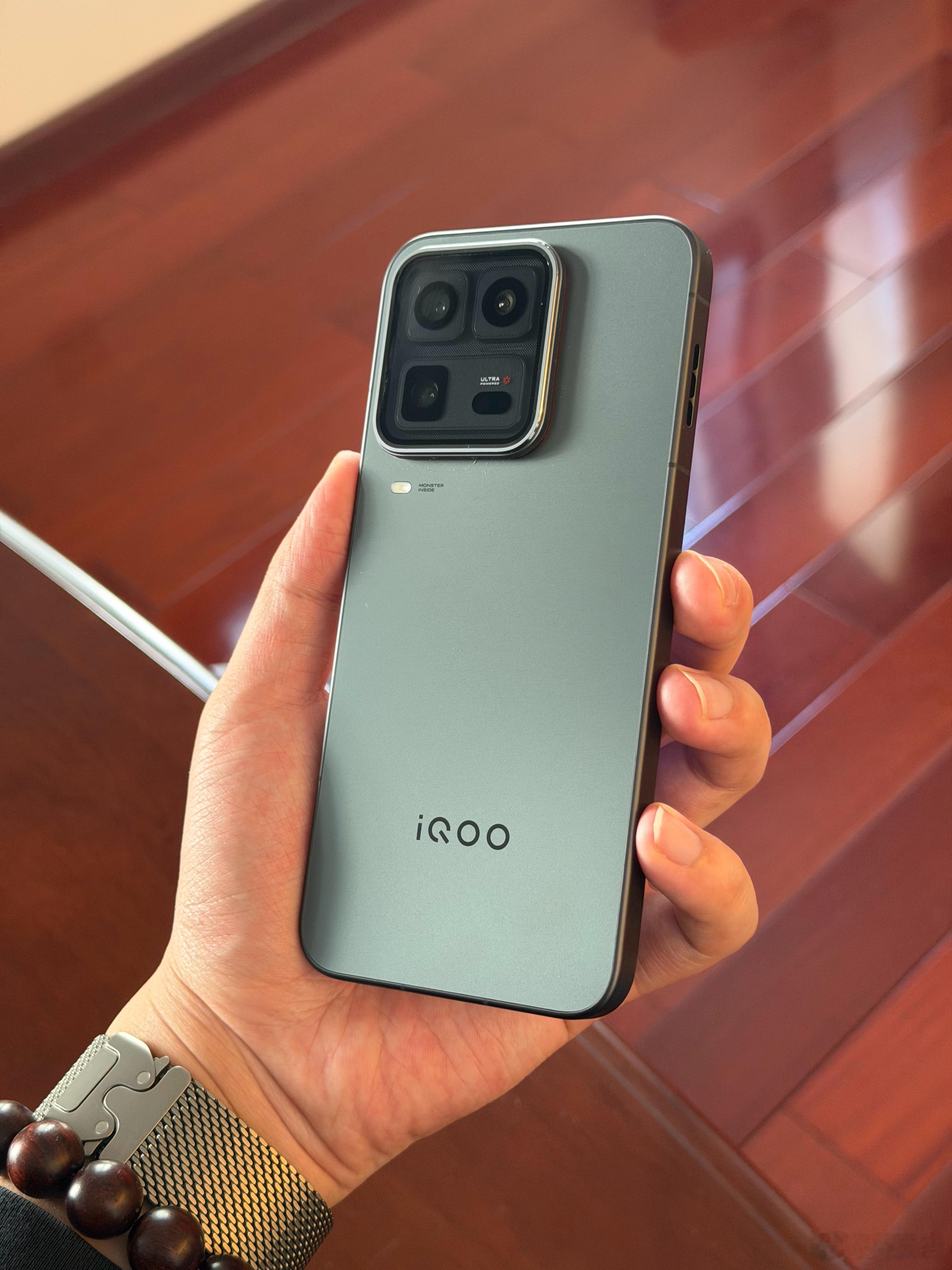 白浪费这么好的手机了，年纪大了连星耀都打不上去