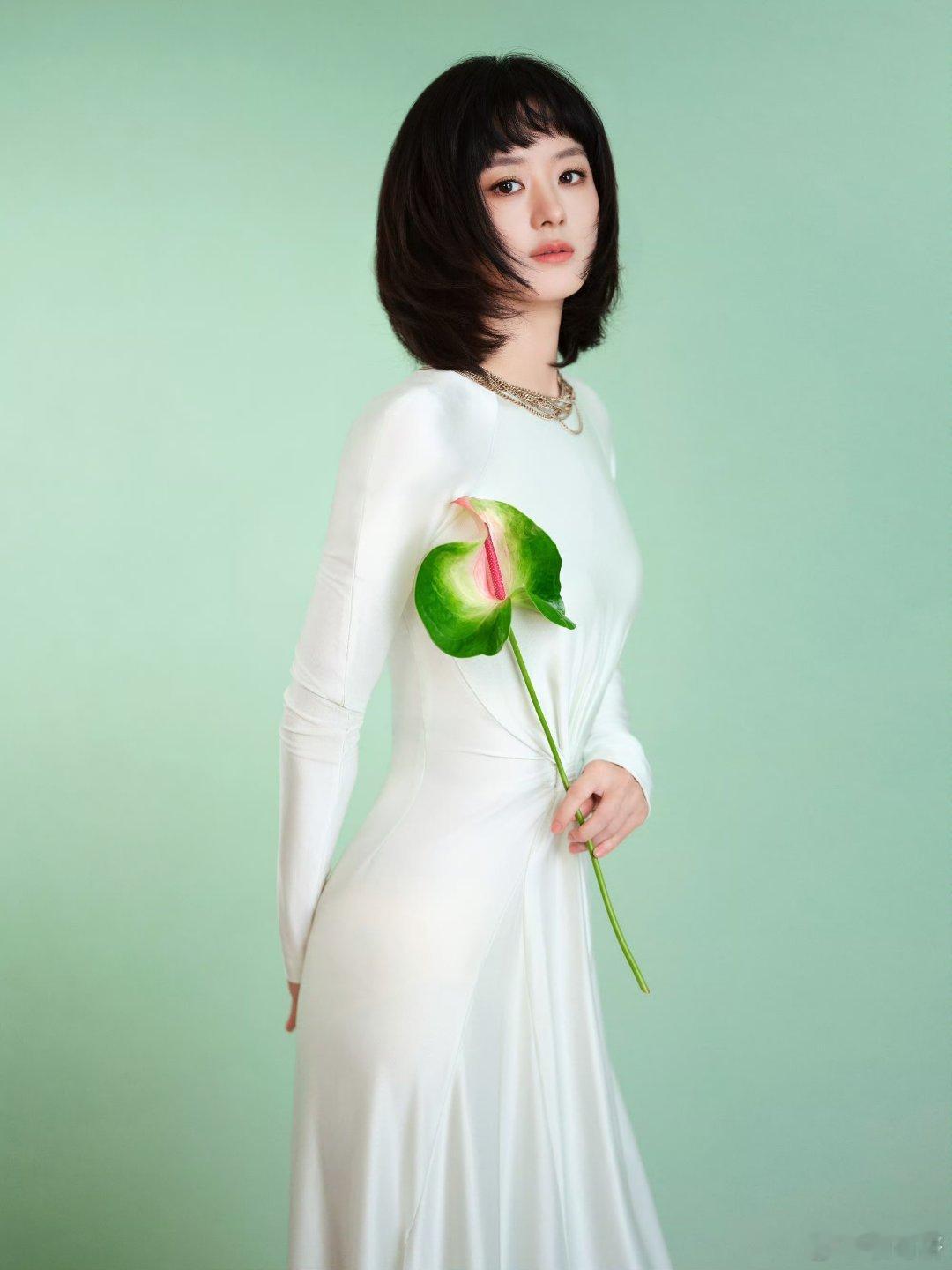 赵丽颖赵丽颖李红樱 zly赵丽颖 纪梵希 你是天上星 我是尘世间那个追星的人 我