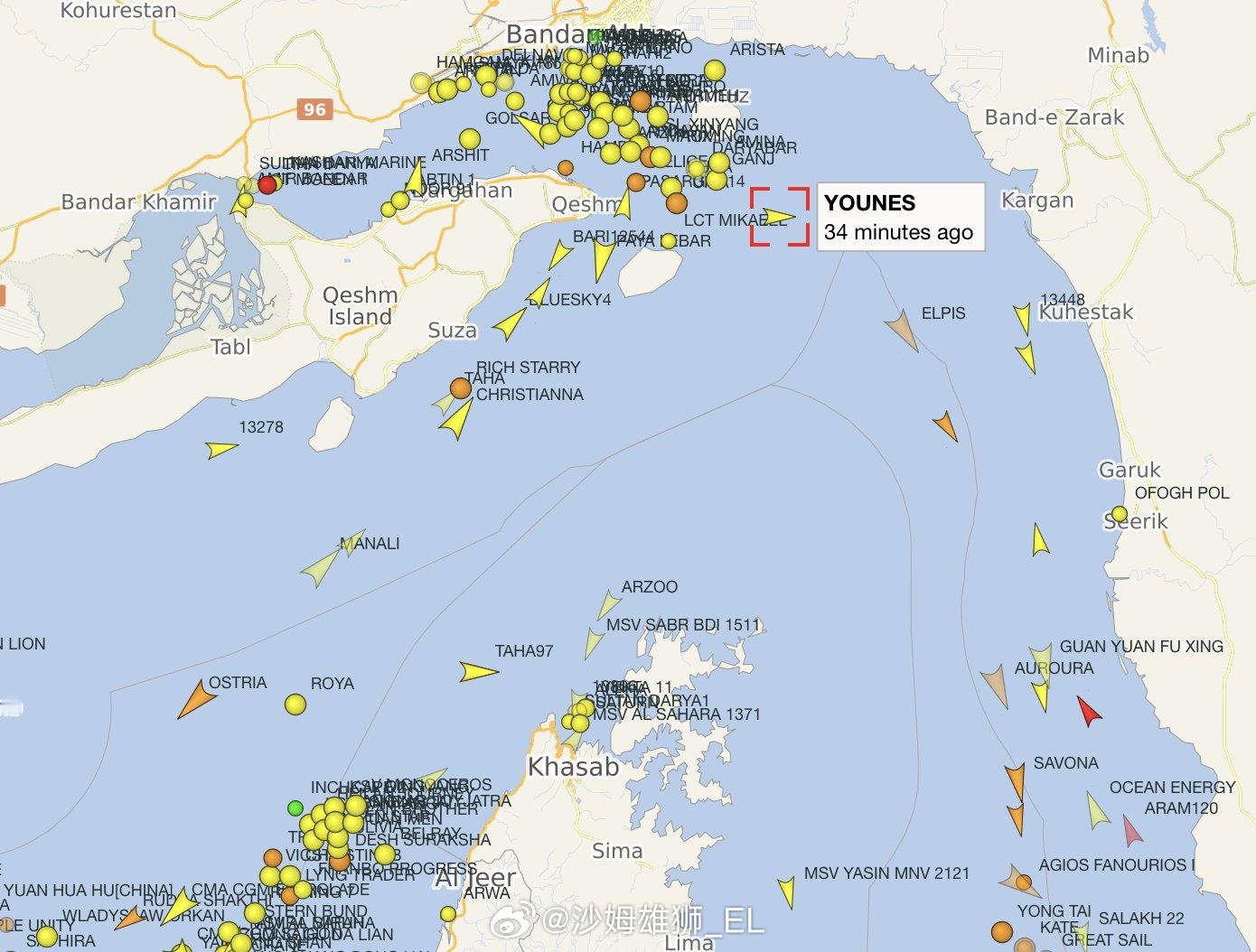 尽管特朗普宣布封锁霍尔木兹海峡，但仍有几艘船通过伊朗官方设定的“检查站航道”通行